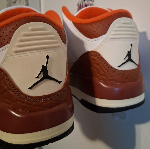 Jordan 3 Retro - Picture 3 of 6